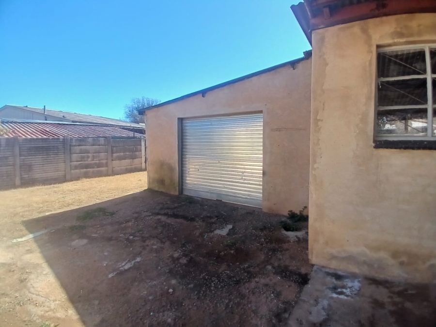 3 Bedroom Property for Sale in Roosheuwel Ext 2 North West